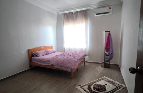 Batu Buruk House | Homestay Hasanah Indah Residence Central Town