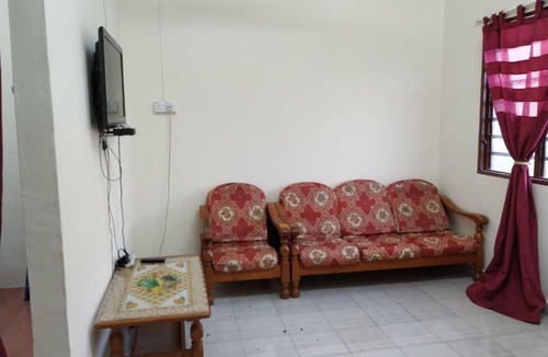 Pekan House | Homestay Ibu