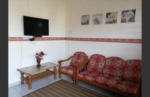 Pekan House | Homestay Ibu