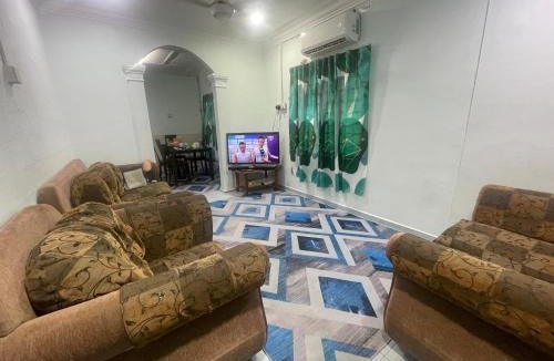 Balok House | Homestay ILham Marhaen