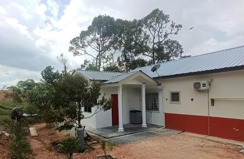 Alor Gajah House | Homestay Inap Desa Azizah Masjid Tanah