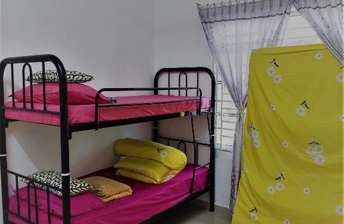 Tanjung Piandang Apartment | Homestay Keluarga Haji Karim Rumah A