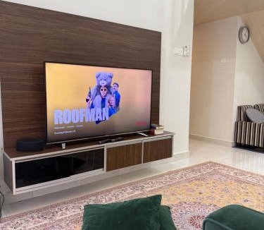 Bandar Saujana Putra Apartment | Homestay Kidzplay BSP21 Islam Only