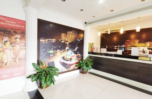 Kuching Hotel | HomeStay Kuching
