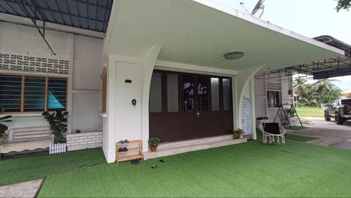 Kota Lama Kiri House | Homestay Laman Dahlia