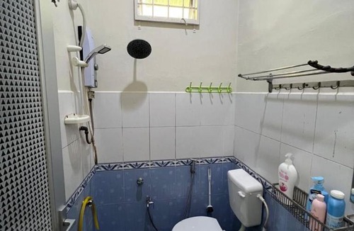 Dungun House | Homestay Qayyum D'Sura