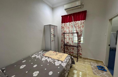 Dungun House | Homestay Qayyum D'Sura