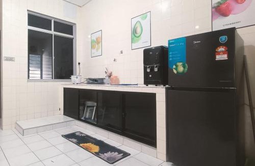 Miri Villa | Homestay Riam Emart