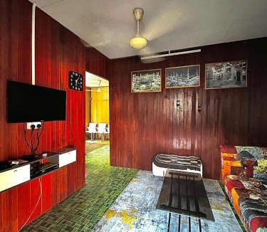 Kota Tinggi House | Homestay Rumah Kayu Kota Tinggi