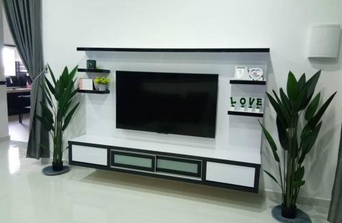 Kampung Alor Senggut House | Homestay Serantau Mayang by The Bliss Aircond in 3 Bedrooms Only