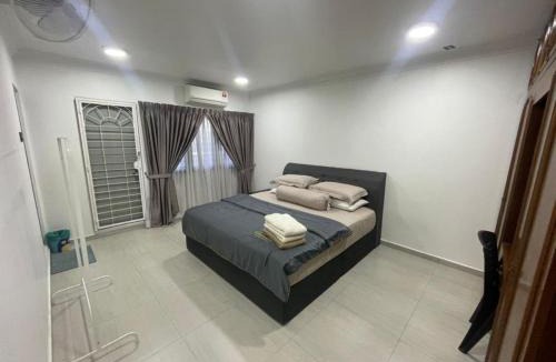 Seri Kembangan House | Homestay Taman Kembang Sari