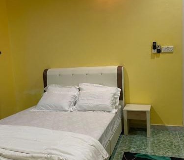 Kampung Raya Rawa House | HOMESTAY Teratak Besut (HA)