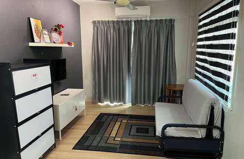 Tanjung Tanah Merah Apartment | Homestay WaDi 2, Apartment with pool near beach