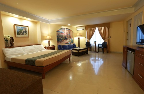 Bacolor Hotel | Hotel Gracelane