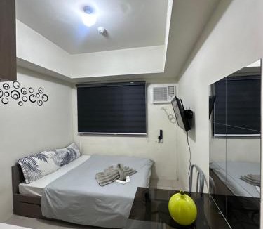 Highway Hills Hotel | Hotel in Mandaluyong