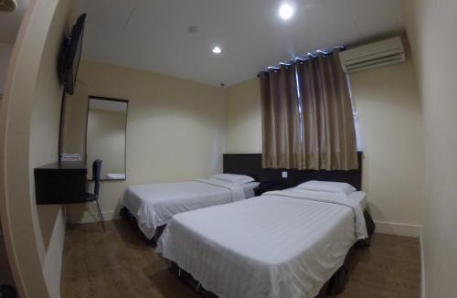 Kampung Air Hotel | Hotel Kinabalu
