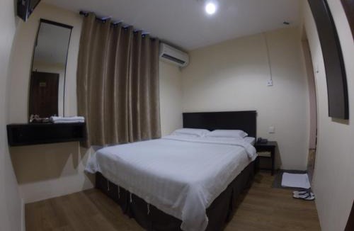Kampung Air Hotel | Hotel Kinabalu