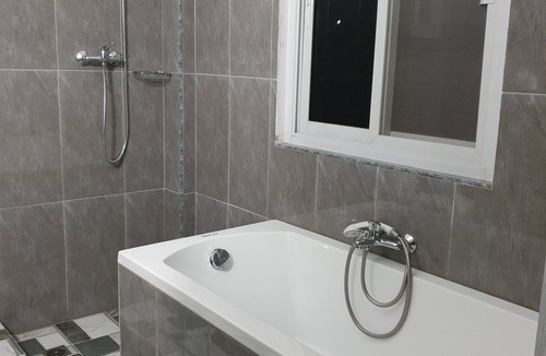 Irosin House | Hotel Pentaqua