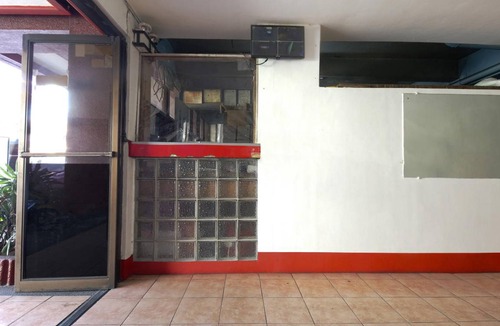 Quezon City Hotel | Hotel ∙ 10 guests