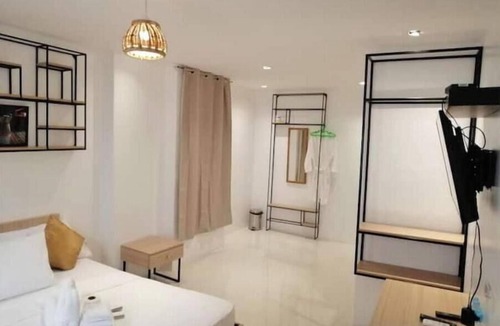 Baler Hotel | Hotel Rupert A -Deluxe Suite King Bedroom