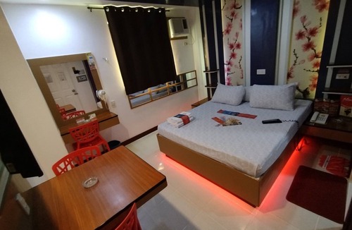 South Triangle Hotel | Hotel Sogo Timog Ave.