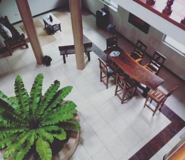 Basdiot Villa | Hotel Titanic