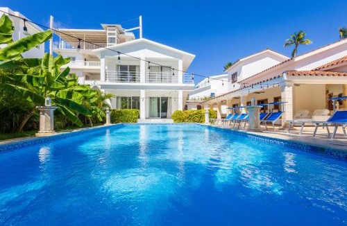 Bavaro Villa | Huge 8-Bedroom Beach Villa with Private Pool - Los Corales Villas Punta Cana