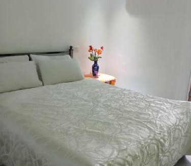 Calapan Bed & Breakfast | Huge room with kitchen