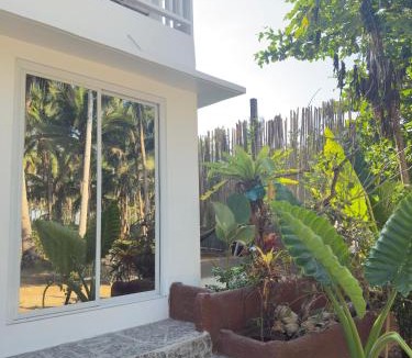 Puerto Princesa City Centre Villa | Hui Louie - your Tropical hideaway