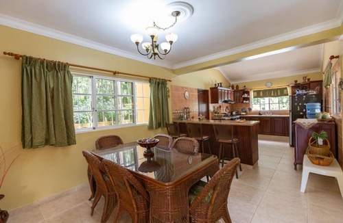 Bonao Villa | HutTub| DailyCleaning| Gacebo| Entire place+River