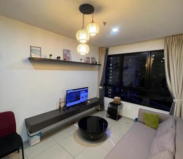 Shah Alam Apartment | I-City Suite 196 -2BR l 5 Pax l Wifi l 1 Car Park