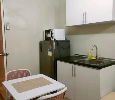Iloilo Apartment | Ilo2stayAirbnb Torres