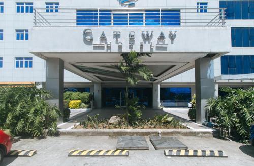 Pavia Hotel | Iloilo Gateway Hotel and Suites by RedDoorz