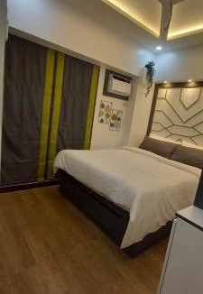 Project 4 Apartment | Infina towers 2-BR unit w/ Balcony, QC, Manila
