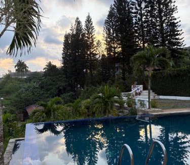 Luzon Resort | Infinity pines tagaytay