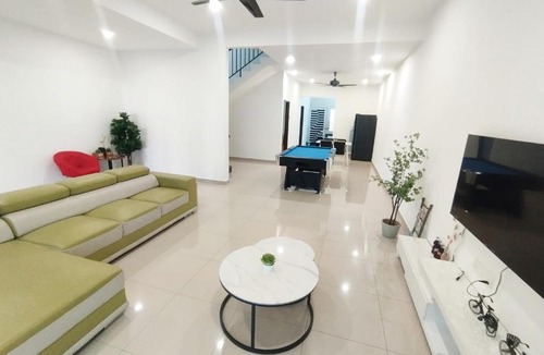 Hulu Kinta House | Ipoh Home Story Newly Renovated Bercham Landed Double Storey For 10pax