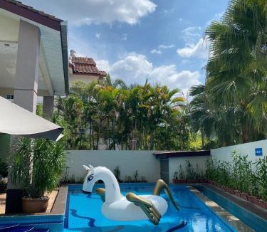 Tambun House | Ipoh Sky Pool Villa, 20 Pax with Kbox, Gym & BBQ