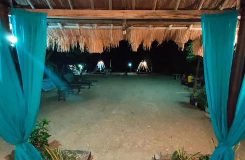 Carles Hostel | Isla Gigantes Jesa Beach Resort