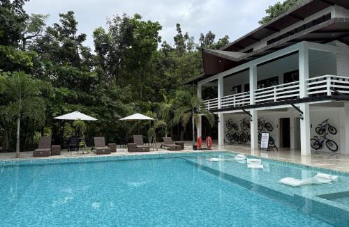 Maniuaya Island Hotel | Islas Moriones Beach Resort