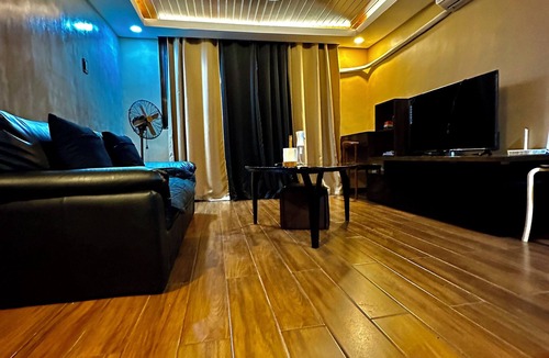 Cainta Condo | IV’s Condo with AC, WiFi, Netflix in Cainta