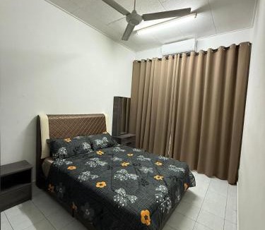 Kangkar Pulai House | J&N homestay