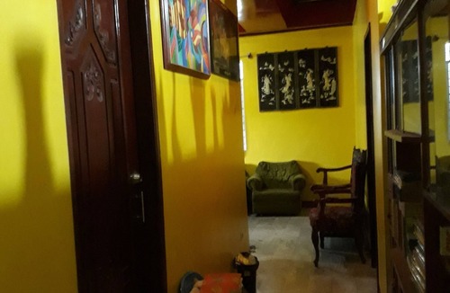 Caloocan House | Jack & Claud Bed & Breakfast Guest House