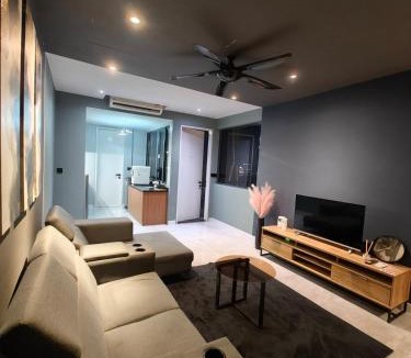 Taman Melaka Raya Apartment | Jacuzzi Million Dollar View-Malacca 5pax New