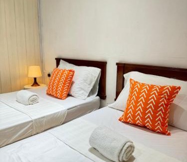 Kuala Berang House | JAMBU MANIS STAY- Business Traveller Friendly, Family Comfort, Kuala Berang- Free Netflix,Wifi