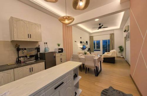 Kampung Pokok Asam Apartment | Japanese Style Suite 9Pax Alston & Amber