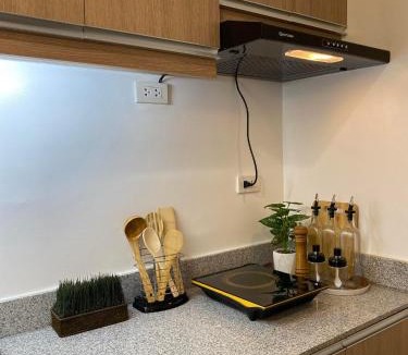 Sasa Apartment | Jay's Condo @ Arrezo
