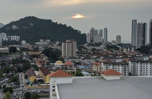 Seri Tanjung Pinang Condo | Jazz Suites 171: 2-Bedroom Seaview & Hillview