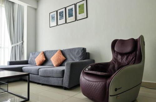 Tanjung Bungah Apartment | JazzB 2BR2B Suites Strait Quay Near Stonyhurst School by Homey Planet
