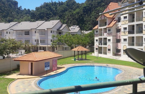 Ulu Kinta Apartment | Jeffrey Homestay Ipoh R (A-1-30) at Lost World of Tambun, Ipoh, Perak, Malaysia.