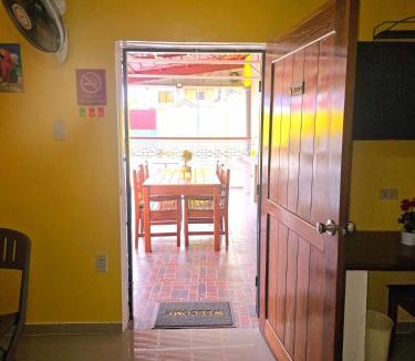 Madrid Apartment | Jenessa's Bedsite, 3 Pers, AC, 5G Wifi, Netflix